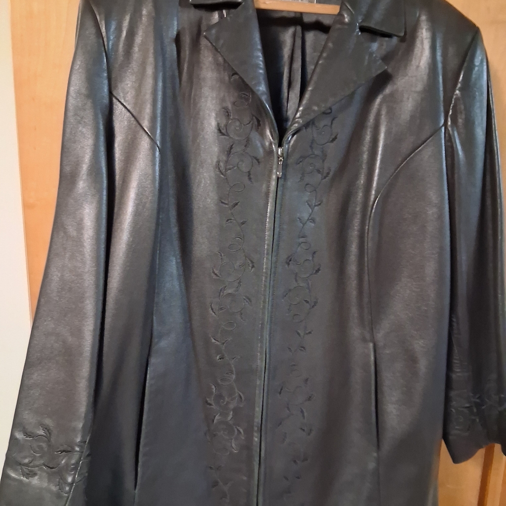August Max Woman Embroidered Leather Jacket Women's Size 3x